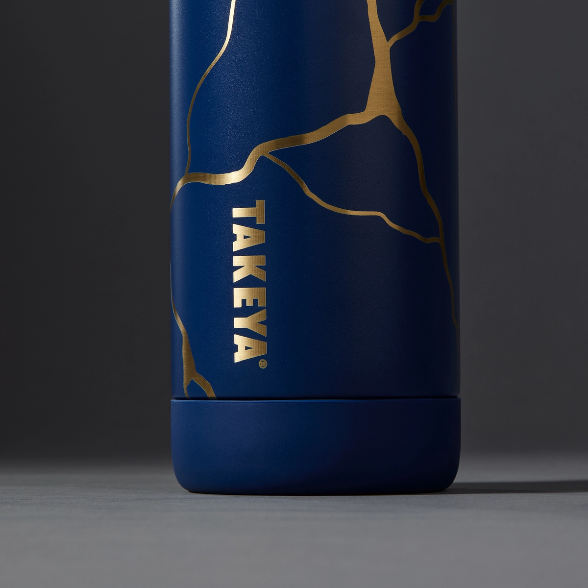 kintsugi-water-bottle-with-spout-lid-r5 51390-TK_HO25_Kintsugi_Takeya9241_Crop.png